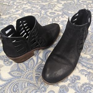 Vince Camuto Shoetie sz 8.5 Black